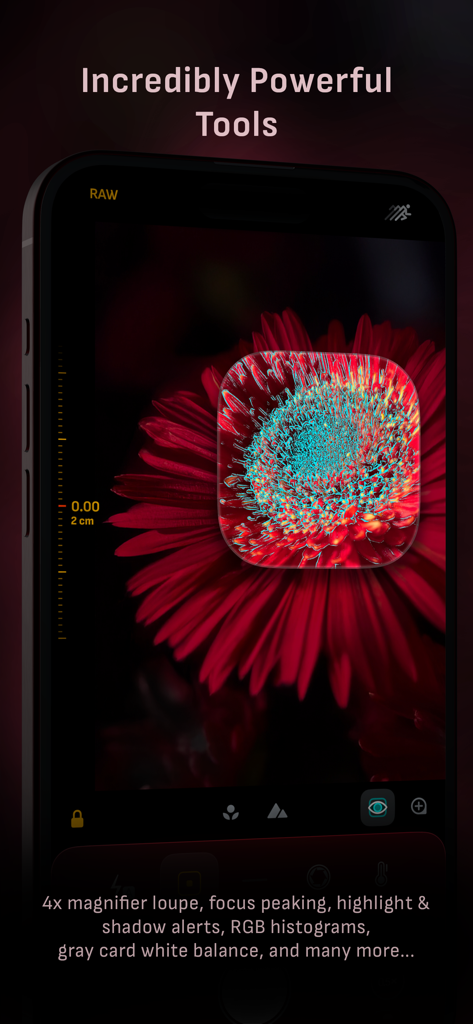 Camera M app interface showing a 4x magnifier loupe and focus peaking on a red flower macro photo.