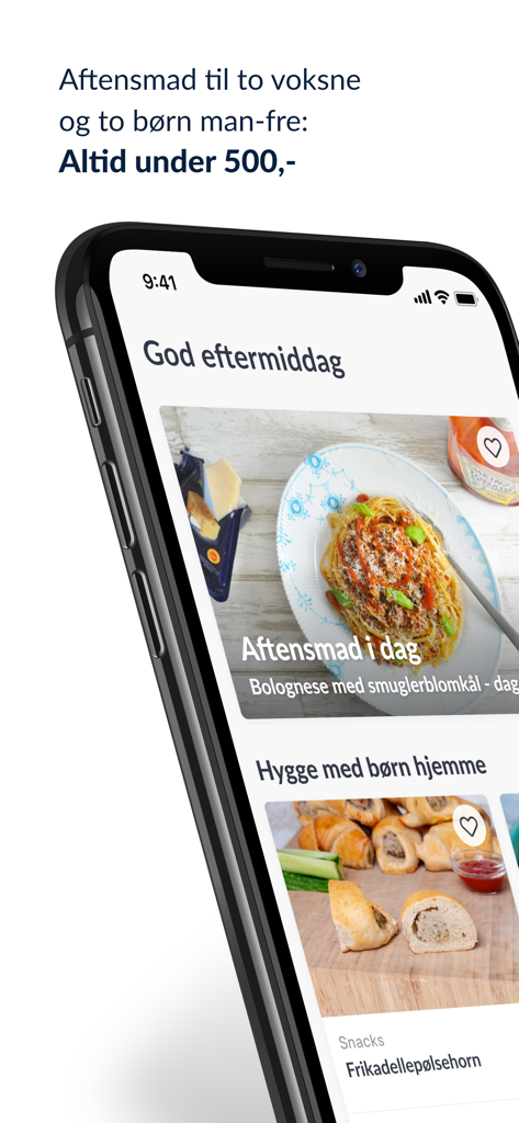 Mambeno: Madplan og opskrifter - Mambeno app displaying family meal plans and healthy recipes on a mobile phone screen