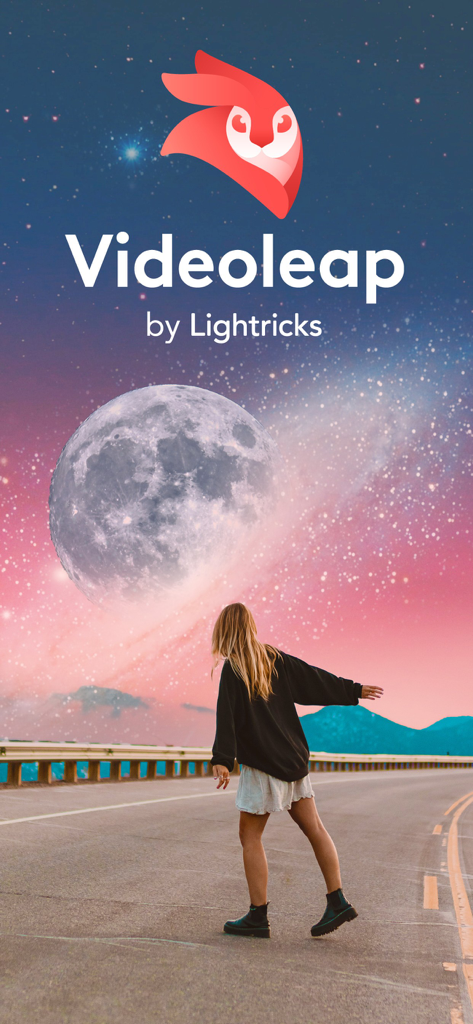 Pantalla de la aplicación Videoleap mostrando a una mujer caminando por una carretera con una luna gigante y un fondo de cielo estrellado