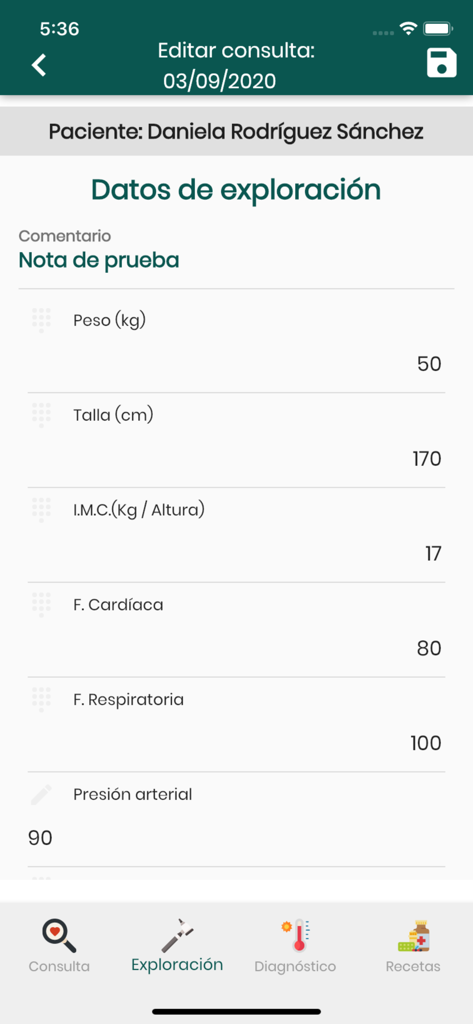 Interfaz de Salutis Medical Software mostrando campos de datos de examen físico para una consulta de paciente