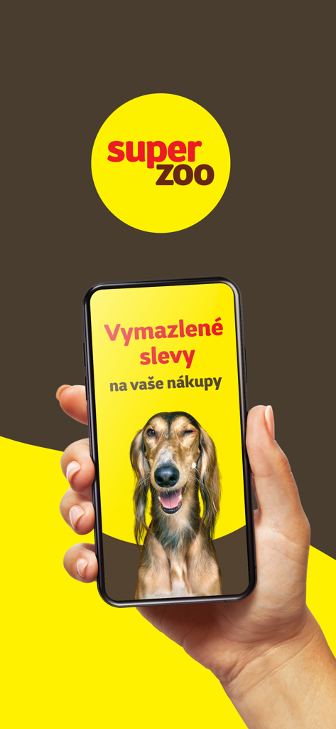 Super zoo - Mão segurando um smartphone exibindo o aplicativo Super zoo com um cachorro sorridente piscando e ofertas de desconto