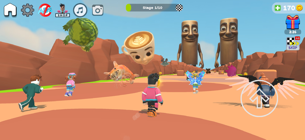 Obby Parkour Games Escape slap - Personajes corriendo a través de un circuito de obstáculos con memes surrealistas e íconos de caras flotantes en un entorno desértico.