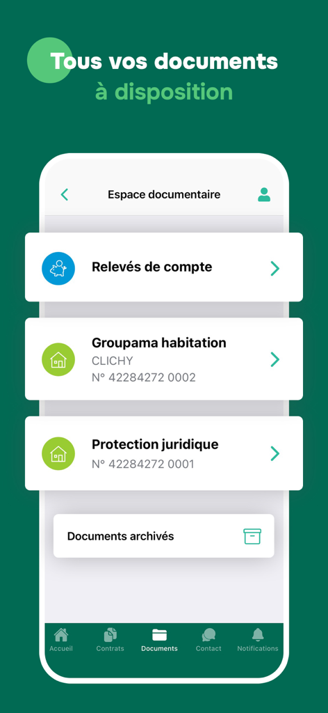 Pantalla de la aplicación móvil Groupama et moi que muestra documentos de seguros y financieros categorizados.