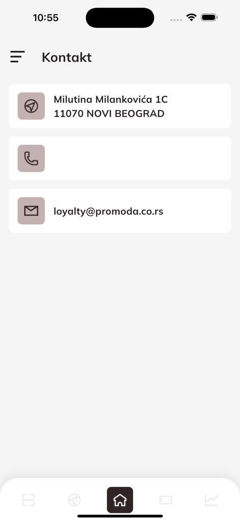 Pantalla de contacto de la app Promoda mostrando la dirección de la oficina en Belgrado y el correo electrónico del programa de fidelización.