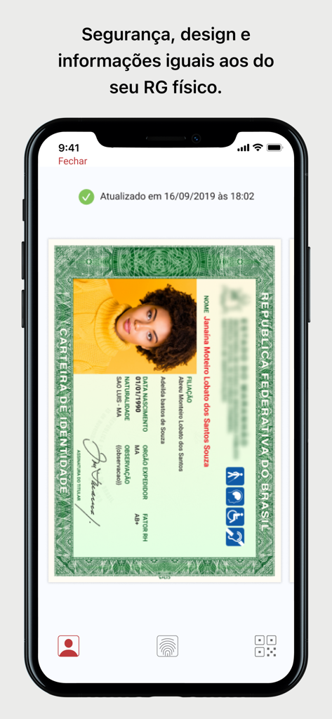 Interface de carte d'identité numérique brésilienne affichée sur l'écran d'un smartphone mobile.