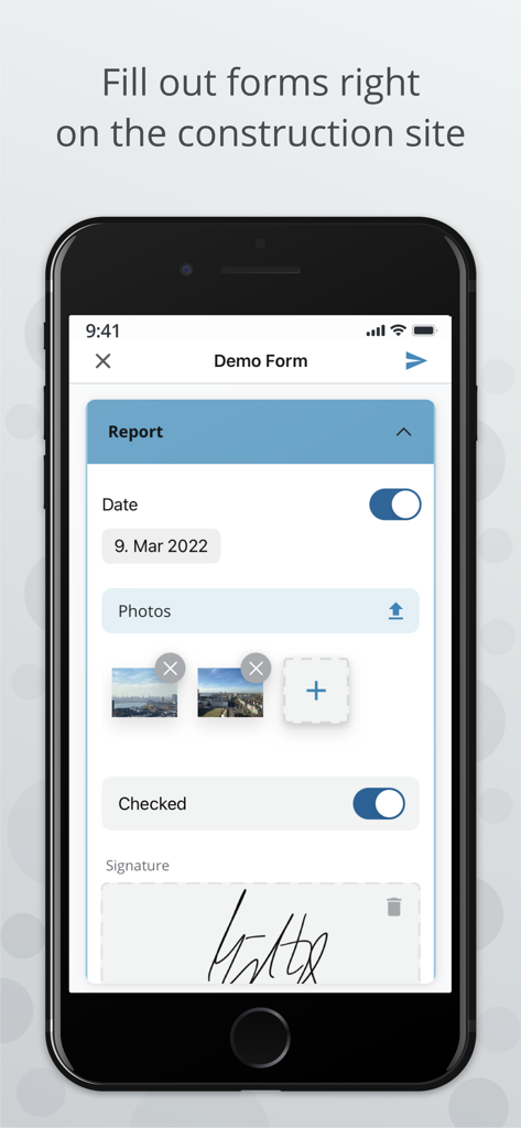 IRIS site - Interfaz de la aplicación IRIS site que muestra un informe de construcción digital con fotos del sitio y una firma