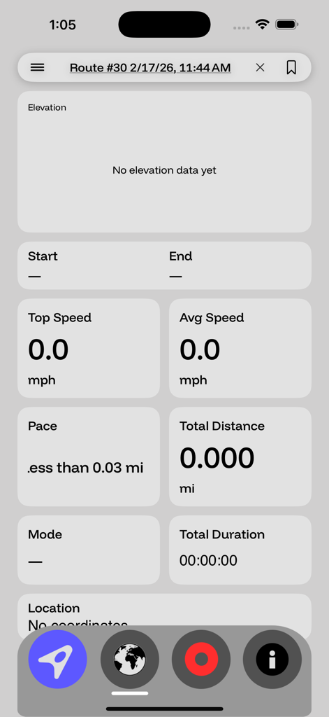 Offline GPS Tracker & Compass - Interfaz de la aplicación Rastreador GPS que muestra estadísticas de ruta, incluyendo velocidad, distancia y duración.