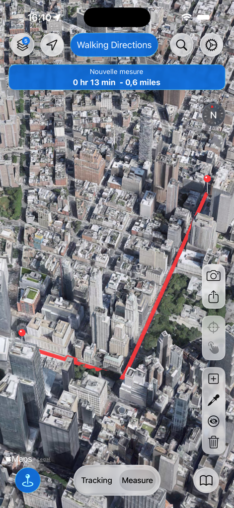 MapPath Pro - Interfaz de MapPath Pro mostrando una ruta de caminata y medición de distancia en un mapa de ciudad satelital 3D.