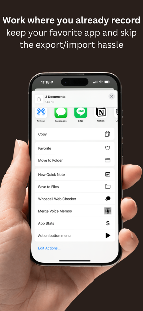iPhone che mostra l'opzione Unisci Memo Vocali nel menu di condivisione iOS