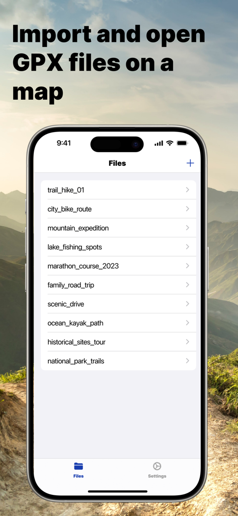 GPX View - Pantalla de iPhone que muestra la aplicación GPX View con una lista de archivos de navegación importados para senderismo y ciclismo