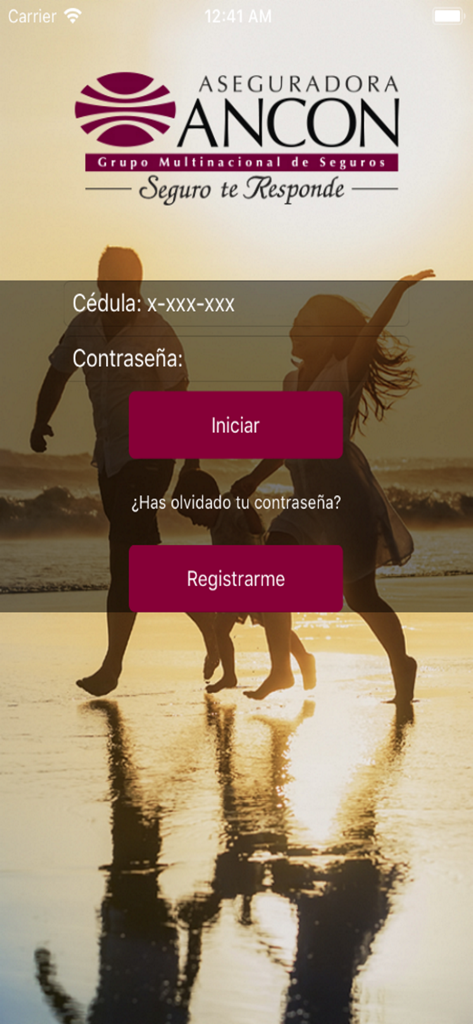 Login screen of the Ancon Clientes insurance app with a family at the beach background.