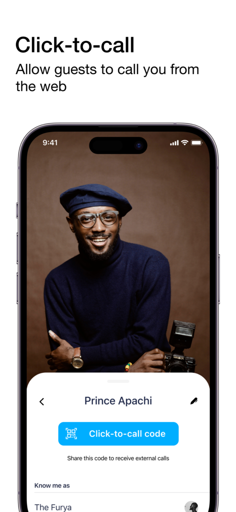 twinme+ private messenger - Smartphone display of the twinme+ click-to-call feature allowing external web calls via QR code.