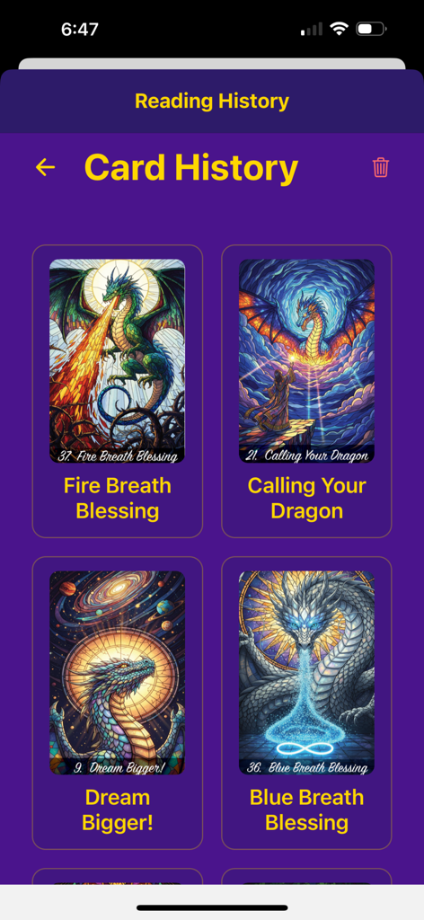 Golden Dragon Oracle Deck - Pantalla de historial de cartas en la aplicación Golden Dragon Oracle Deck mostrando una colección de cartas de oráculo de dragones.