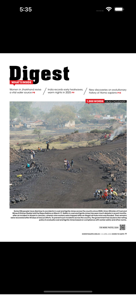 Una pagina di rivista digitale intitolata Digest con articoli di cronaca ambientale e una foto di un paesaggio di miniera di carbone