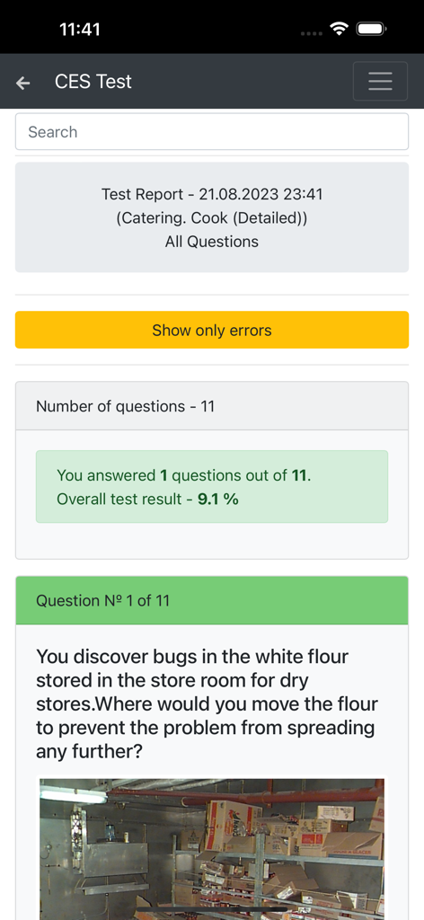 Catering. Cook Detailed CES - Bericht eines maritimen Catering-Koch-CES-Übungstests, der eine Zusammenfassung der Ergebnisse und eine Frage zur Lebensmittelsicherheit bezüglich Mehl-Lagerungsschädlingen zeigt.