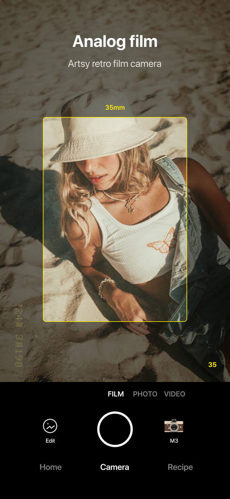 Interfaccia dell'app Foodie che mostra la modalità fotocamera a pellicola analogica con un filtro retrò da 35 mm e una donna sulla spiaggia