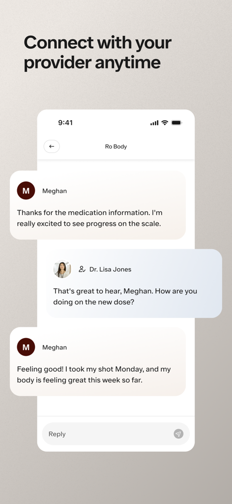 Una interfaz móvil que muestra un chat seguro entre un paciente y un médico en la aplicación Ro