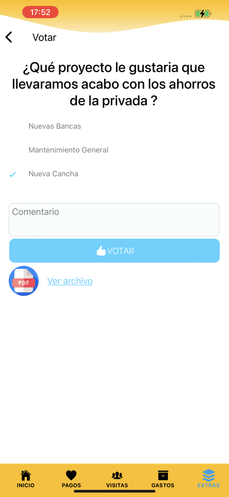 Residentfy - Interface de vote communautaire dans l'application Residentfy montrant des options de sondage pour des projets résidentiels comme un nouveau court ou une maintenance générale.