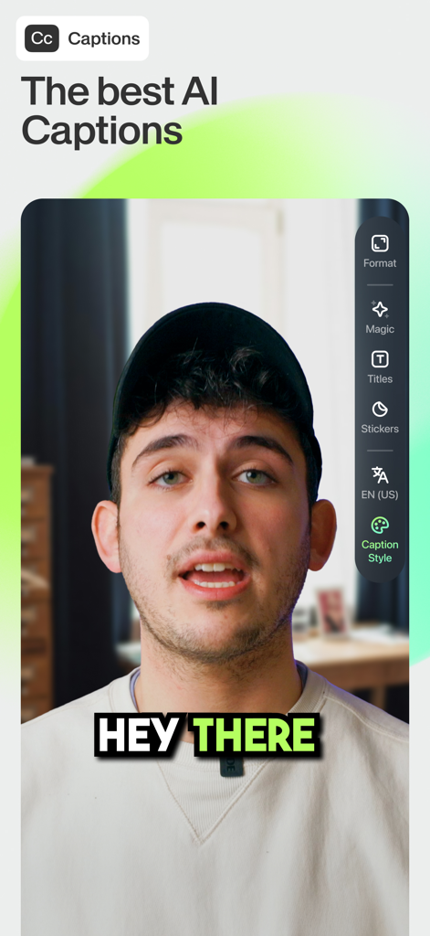 Oberfläche der VEED App, die einen Creator zeigt, der die automatische Untertitelfunktion mit einem stilvollen gelben und schwarzen Text-Overlay verwendet