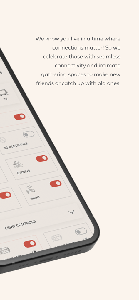 Treehouse Hotels - 스마트 조명 제어와 객실 설정을 보여주는 트리하우스 호텔 모바일 앱 인터페이스