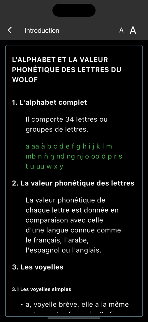 Una schermata che mostra l'alfabeto wolof e le regole fonetiche dall'app dizionario francese-wolof.