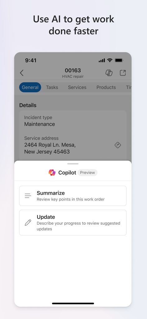 Dynamics 365 Field Service - Dynamics 365 Field Service App-Oberfläche zeigt Copilot KI-Funktionen zur Zusammenfassung und Aktualisierung von Arbeitsaufträgen an
