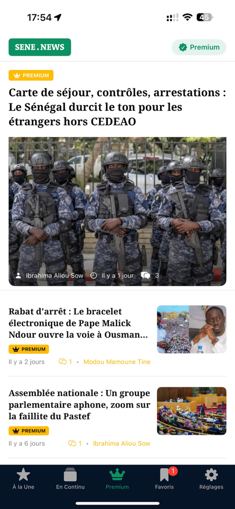 SeneNews – Infos & Actualité - Interfaccia dell'app mobile SeneNews che mostra un feed di notizie premium con articoli sugli eventi attuali senegalesi.