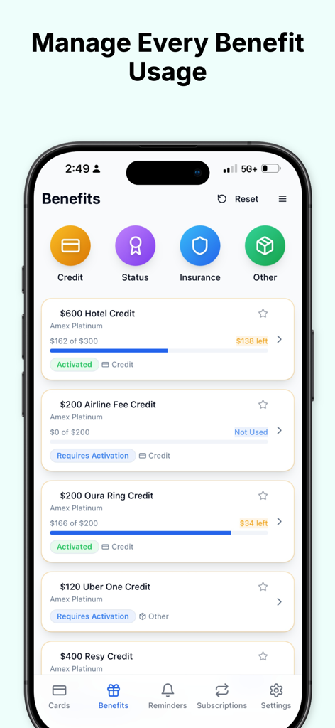 MaxWorth: AI Credit Card Tool - Interfaz de la aplicación móvil MaxWorth que muestra una lista de beneficios de tarjetas de crédito premium como créditos de hotel y de viaje con barras de progreso que indican el uso