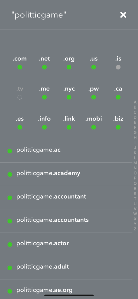 Pantalla de la aplicación móvil que muestra los resultados de búsqueda de nombres de dominio y la disponibilidad para varias extensiones