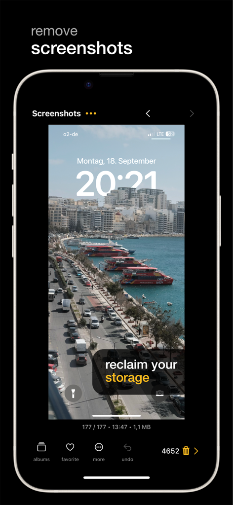 phoom - Photo Manager&Cleaner - Smartphone screen showing phoom app interface for removing screenshots to reclaim storage space