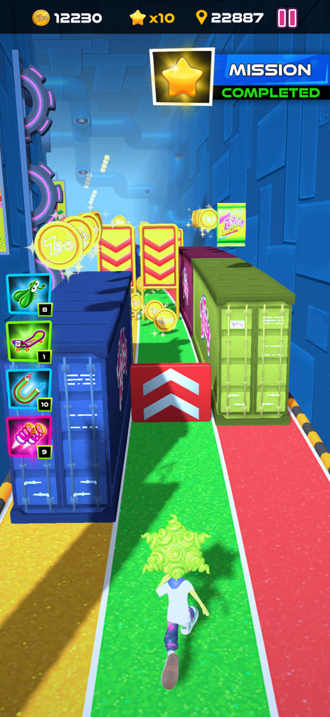 Zozole Run - Gameplay of Zozole Run showing a character running on a colorful track with a mission completed notification
