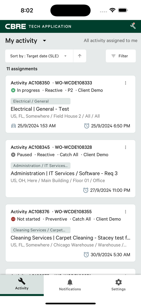 CBRE Tech - Der Bildschirm "Meine Aktivitäten" der CBRE Tech App zeigt eine Liste von Wartungsaufträgen, einschließlich Elektroarbeiten und IT-Services