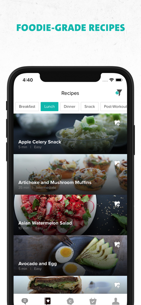 Interface de l'application Freeletics Nutrition montrant une liste de recettes saines de qualité culinaire avec des temps de préparation et des niveaux de difficulté.