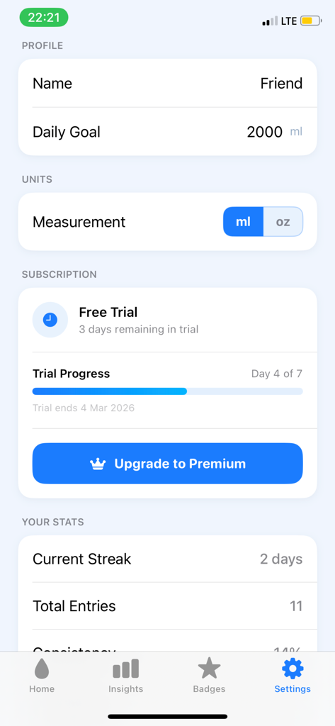 Aquare app settings screen showing daily hydration goal, unit measurement options, and user streak statistics.