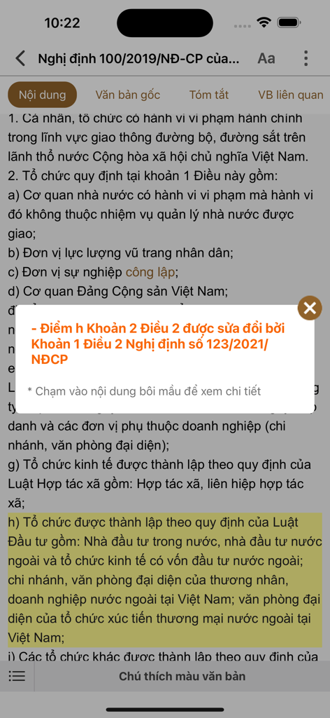 Interfaz de la aplicación Vietnam Law mostrando una notificación de enmienda de documento