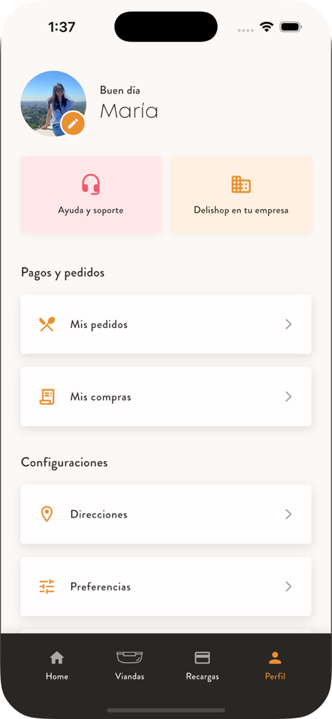 Delishop - Interfaz de la pantalla de perfil de usuario de la aplicación Delishop que muestra opciones de gestión de cuenta y historial de pedidos