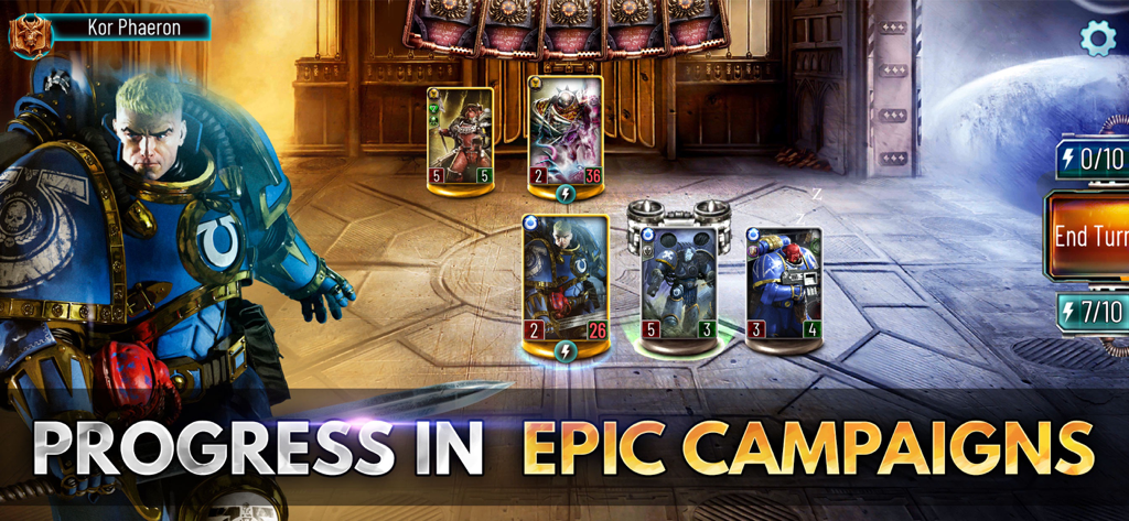 Una batalla de cartas táctica en Warhammer Horus Heresy Legions con un Marine Espacial y el texto "Progreso en Campañas Épicas".