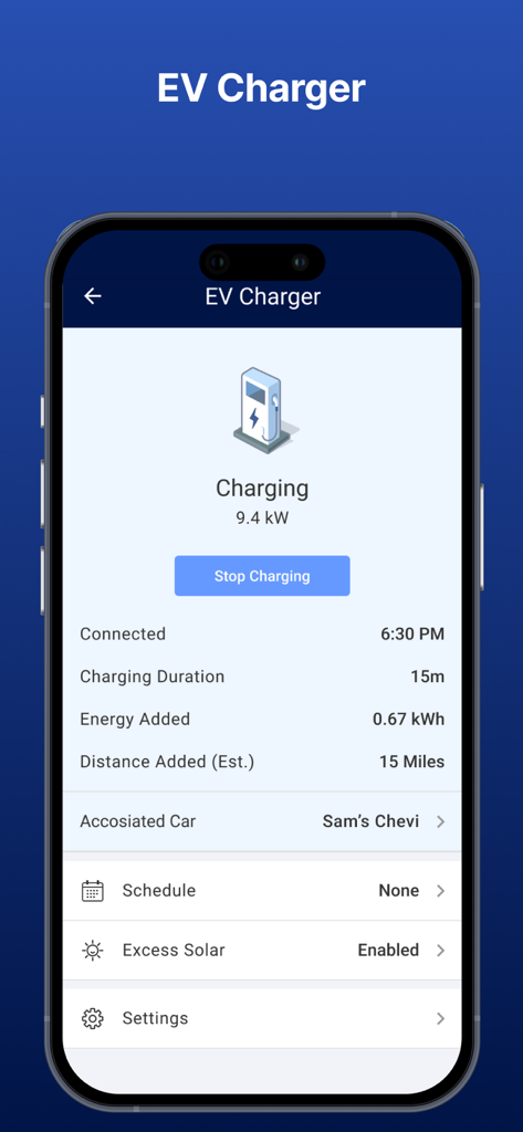 mySolarEdge - Pantalla de smartphone que muestra el panel de control de carga de vehículos eléctricos de mySolarEdge con datos de energía en tiempo real y estado de conexión del coche
