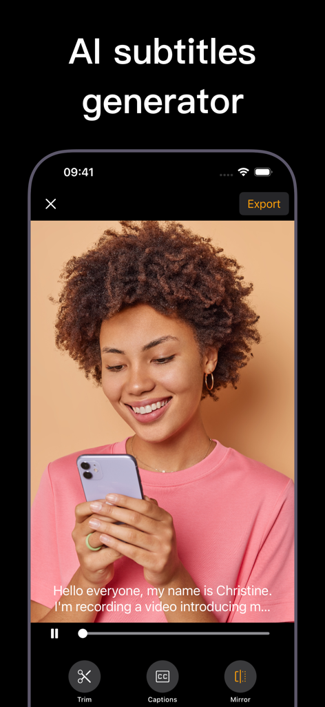 Teleprompter: Video Recording - Una mujer usando la aplicación Teleprompter con subtítulos generados por IA mostrados en su vídeo.