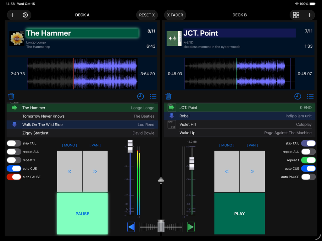 PlayBacker for iPad - Interfaz de doble deck de PlayBacker para iPad con formas de onda y controles de listas de pistas