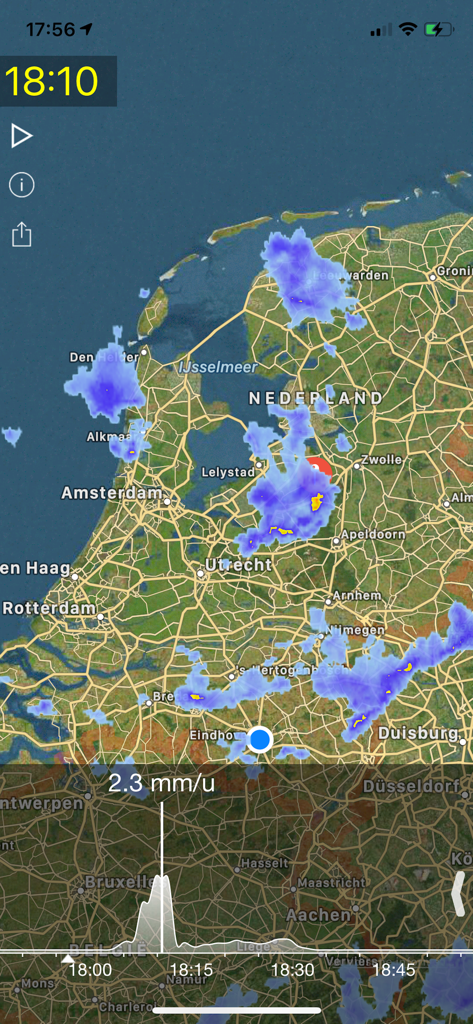 강수량 강도 그래프와 실시간 비 레이더 지도를 보여주는 비 알림 앱 인터페이스