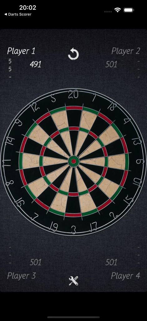 Una interfaz de aplicación de marcador de dardos digital que presenta un tablero de dardos virtual para el seguimiento de puntuación y soporte multijugador