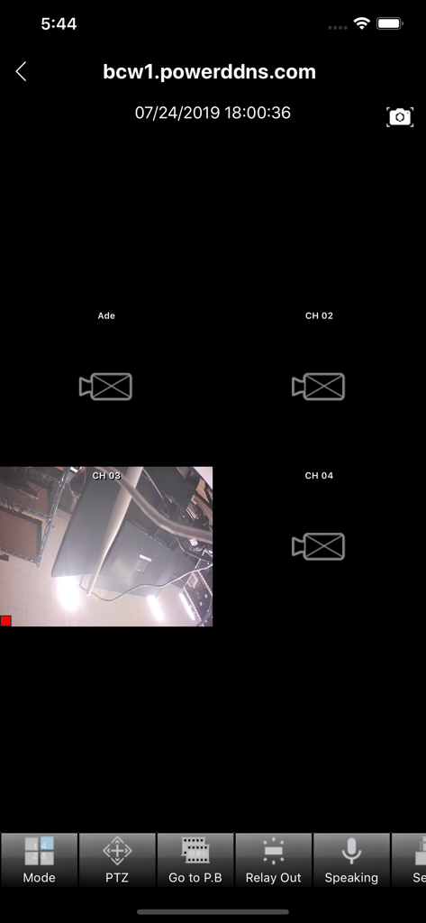 CCTV Smart Viewer - Interface de monitoramento de segurança remota com grade de várias câmeras e barra de controle