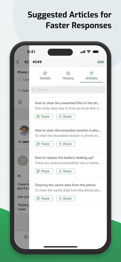 Zoho Desk - Interfaz de la aplicación móvil Zoho Desk que muestra artículos sugeridos de la base de conocimientos para respuestas rápidas de soporte al cliente