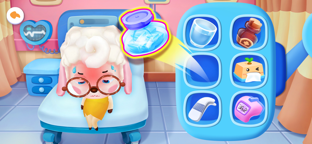 Baby Panda's House Games - Ein krankes Cartoon-Schaf im Krankenhausbett, das in einem Arzt-Rollenspiel für Kinder behandelt wird