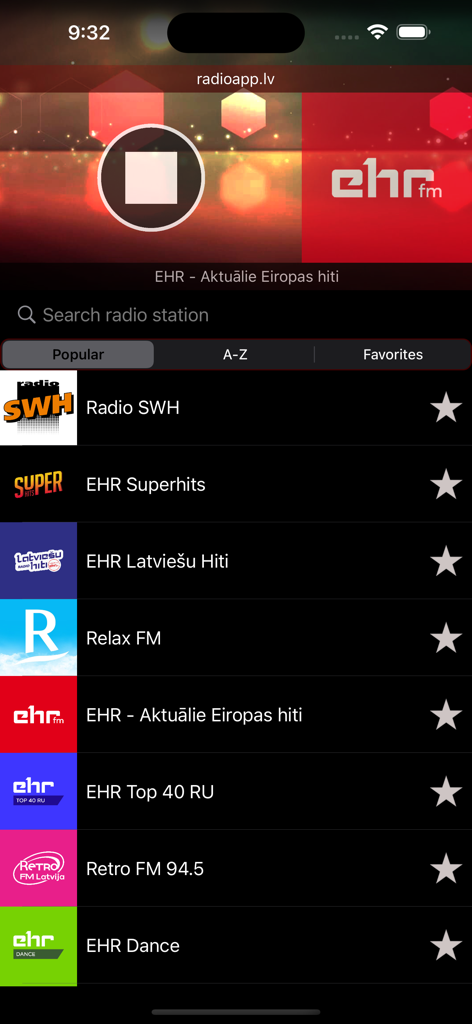 Interface do aplicativo Rádio LV exibindo uma lista de estações de rádio populares da Letônia, incluindo Rádio SWH e EHR