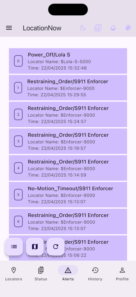 LocationNow - Pantalla de alertas de la aplicación móvil LocationNow que muestra una lista cronológica de notificaciones de rastreo para personas y activos.