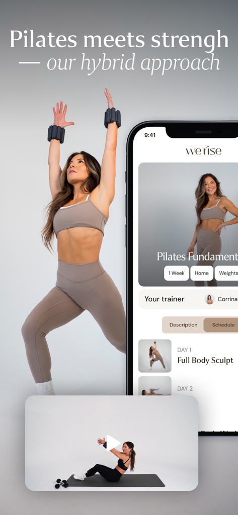 Una mujer realizando una zancada con peso junto a un smartphone que muestra el programa de fundamentos de Pilates de la aplicación WeRise