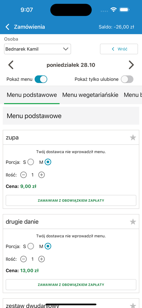 zamowposilek.pl - Interfaz de aplicación móvil que muestra opciones de comidas escolares, incluyendo sopa y platos principales con precios y tamaños de porción.