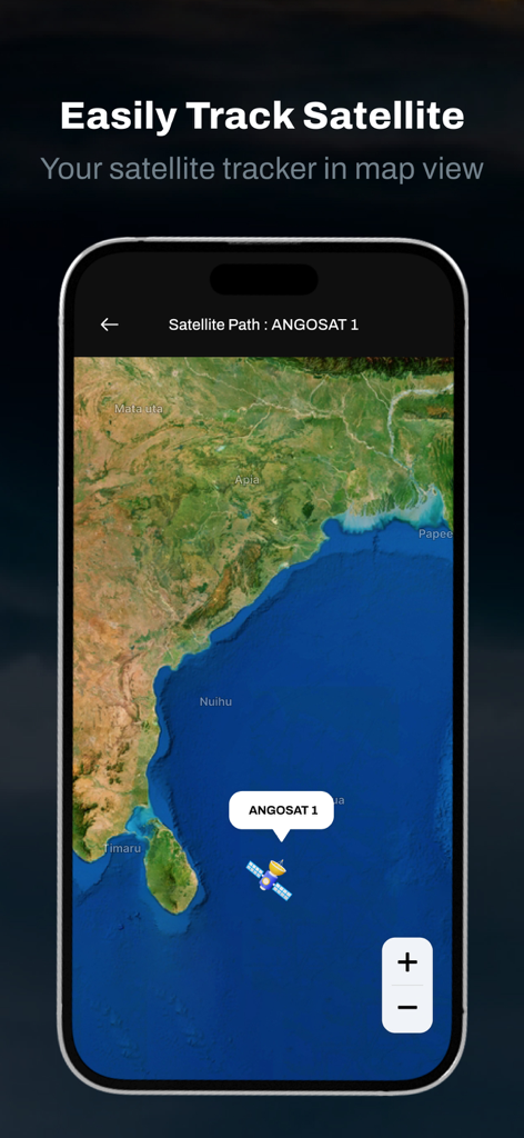 Interfaz de la aplicación Zoom Earth que muestra un rastreador satelital con la trayectoria de ANGOSAT 1 sobre un mapa marino
